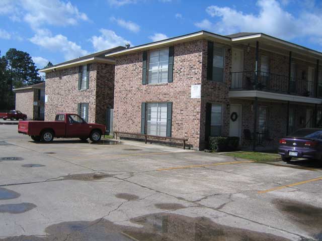 Stagecoach West Apartments image one